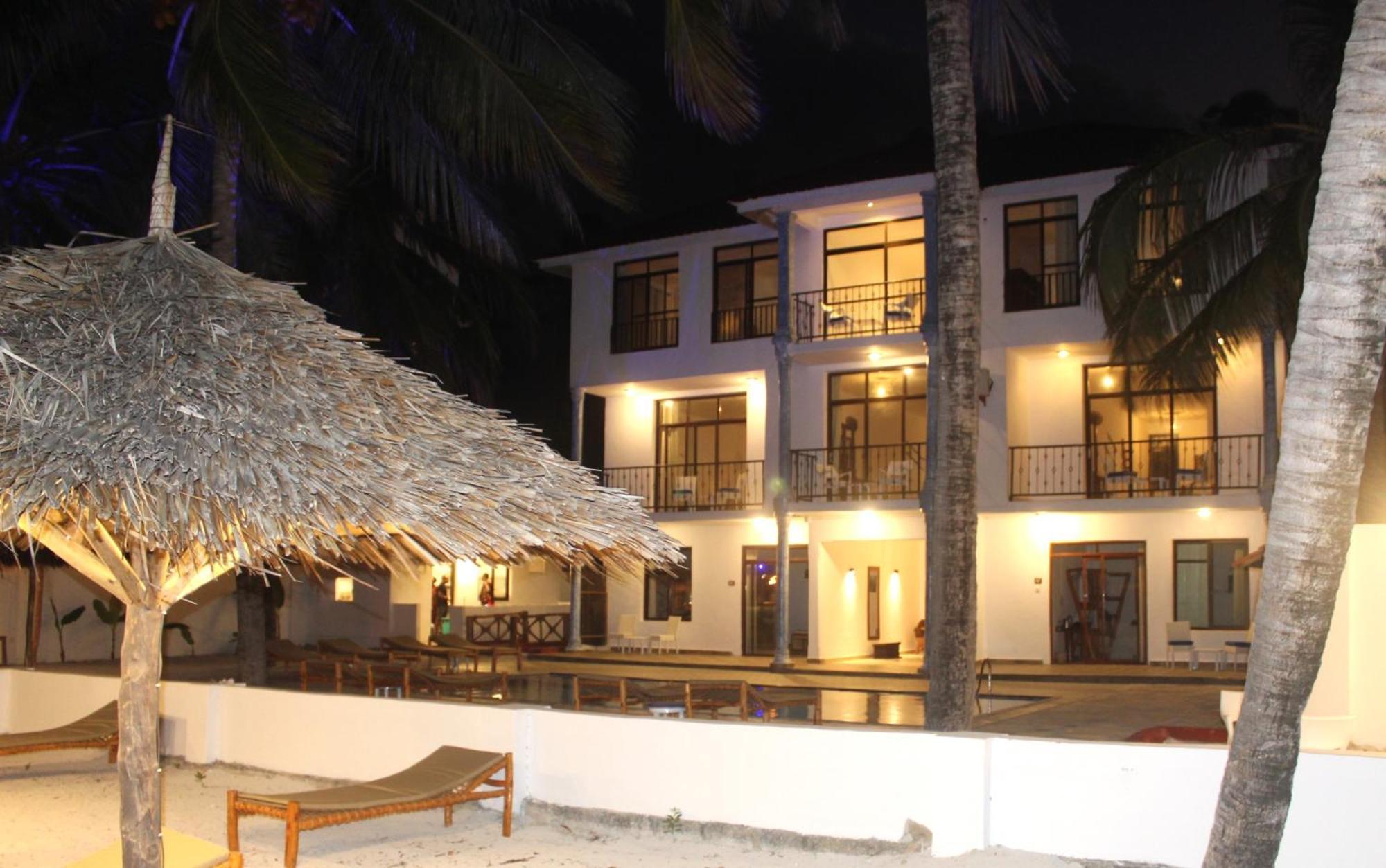Bianco Azzurro Hotel & Restaurant Pwani Mchangani Exterior photo